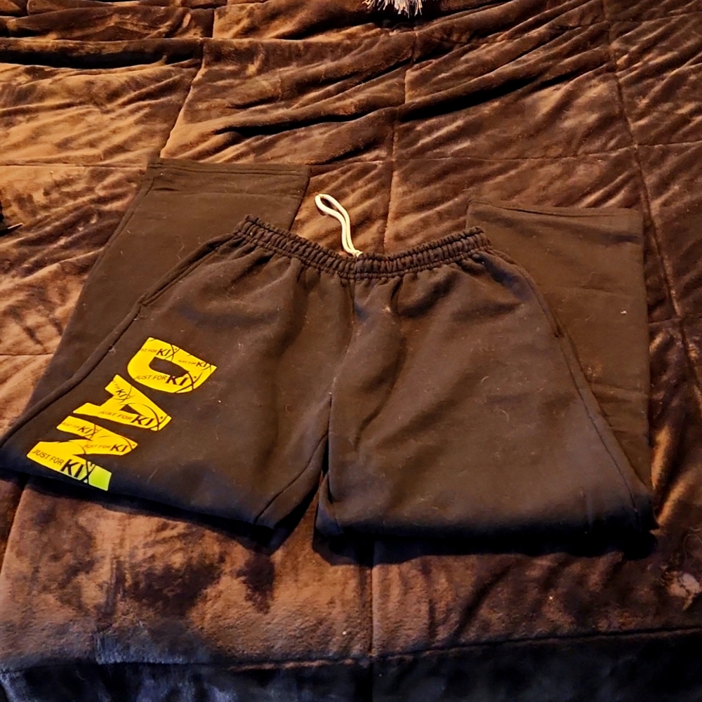 Just for Kix dancer Sweatpants,  women's size medium Gildan brand